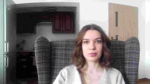 Snapshot of delightaurora chatting on February 20, 7:34 am Aurora online show from February 20, 7:34 am