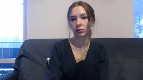 Snapshot of delightaurora chatting on October 13, 5:29 am Aurora online show from October 13, 5:29 am