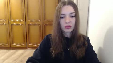 Snapshot of delightaurora chatting on November 19, 6:46 am Aurora online show from November 19, 6:46 am