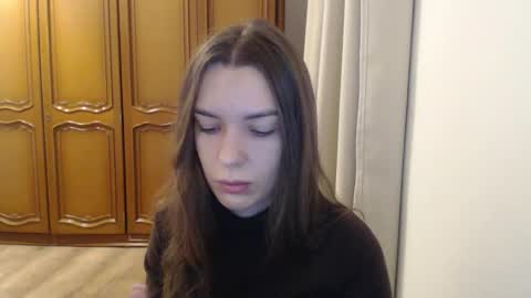 Snapshot of delightaurora chatting on November 26, 6:25 am Aurora online show from November 26, 6:25 am