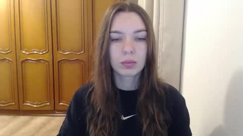 Snapshot of delightaurora chatting on December 16, 6:29 am Aurora online show from December 16, 6:29 am