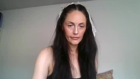 Delilah444 online show from January 19, 1:09 am