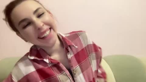 Snapshot of deliverysmile chatting on December 10, 11:19 pm Delivery online show from December 10, 11:19 pm