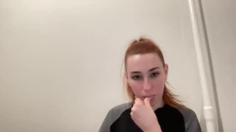 Snapshot of deliverysmile chatting on February 18, 1:43 am Delivery online show from February 18, 1:43 am