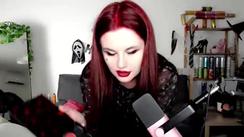 Snapshot of dellacrush_ chatting on October 18, 5:25 pm dellacrush_ online show from October 18, 5:25 pm