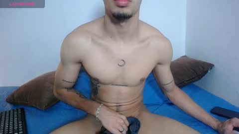 Snapshot of demeter_salviati chatting on October 21, 2:01 am Demeter Salviati online show from October 21, 2:01 am