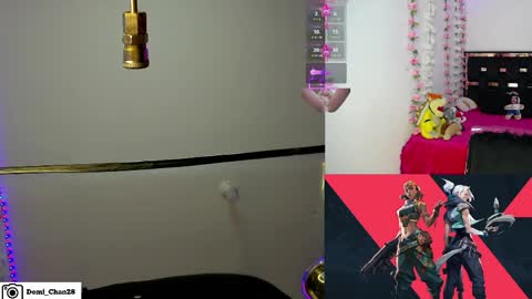 demiii online show from April 17, 9:01 am