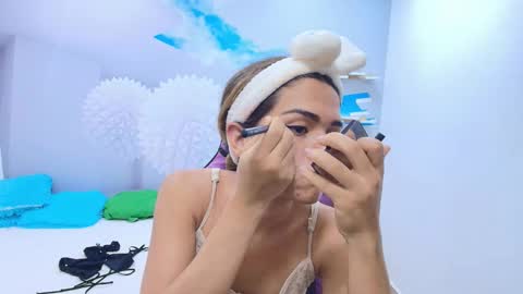 DEMI online show from February 4, 7:20 pm