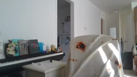 Snapshot of demi_the_girlthing chatting on December 10, 8:49 pm Demi online show from December 10, 8:49 pm