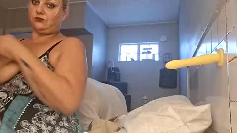 Snapshot of demigodsbanks chatting on November 25, 12:16 pm Aries Anastasia online show from November 25, 12:16 pm