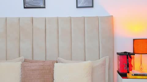 Snapshot of demyrose chatting on February 17, 5:04 am DEMY online show from February 17, 5:04 am