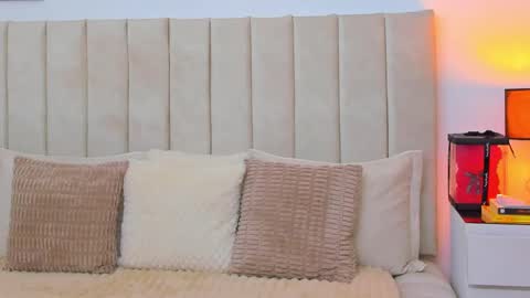 Snapshot of demyrose chatting on February 23, 8:17 am DEMY online show from February 23, 8:17 am