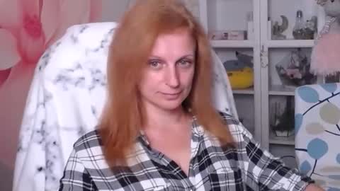 Snapshot of denhiey_here chatting on September 24, 5:27 pm denhiey online show from September 24, 5:27 pm