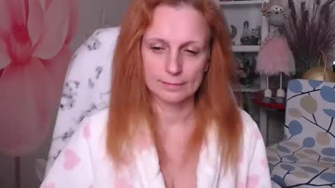 Snapshot of denhiey_here chatting on December 17, 6:03 pm denhiey online show from December 17, 6:03 pm