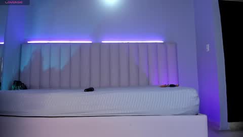 denightjones online show from April 20, 3:53 am