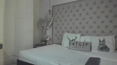 Snapshot of denisse_logan chatting on October 5, 2:10 am denisse_logan online show from October 5, 2:10 am