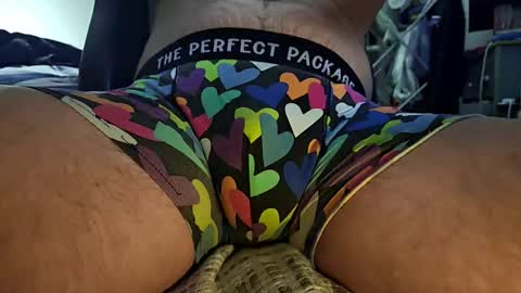 Snapshot of dennis210586 chatting on November 12, 7:13 pm dennis210586 online show from November 12, 7:13 pm