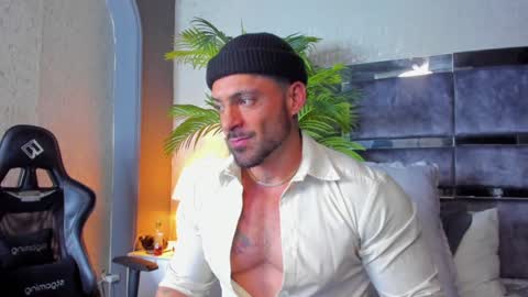 dennis_cox_ online show from January 29, 10:37 am