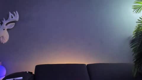 dennis_cox_ online show from December 17, 6:30 am