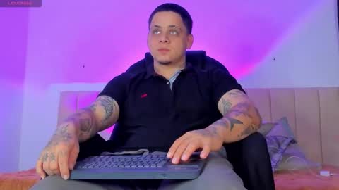 dennis munera online show from September 19, 10:49 am