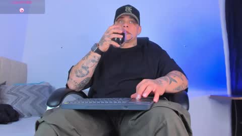 dennis munera online show from October 17, 11:57 am