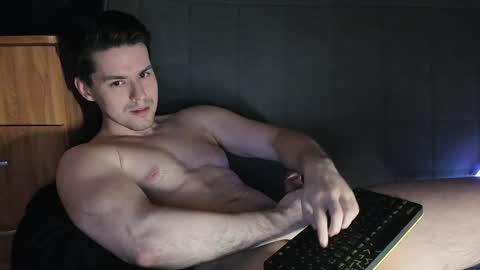 Snapshot of dennis_night chatting on December 5, 12:19 am Den online show from December 5, 12:19 am