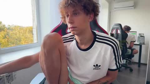 Snapshot of denobluora chatting on September 19, 8:49 am Jasper online show from September 19, 8:49 am