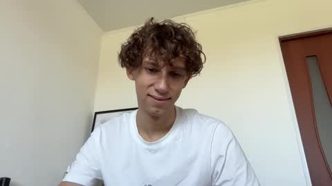 Snapshot of denobluora chatting on September 23, 10:29 am Jasper online show from September 23, 10:29 am