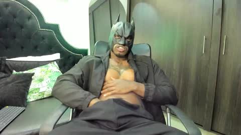 Snapshot of denzelrios chatting on October 31, 7:48 pm denzelrios online show from October 31, 7:48 pm