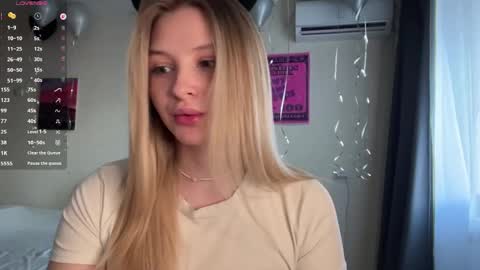 Vi  Victoria online show from April 13, 1:05 pm