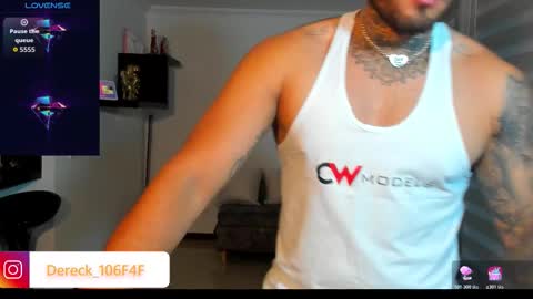 Snapshot of dereckgreen chatting on November 22, 2:10 am dereckgreen online show from November 22, 2:10 am