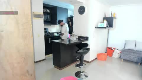 dereckgreen online show from April 14, 6:47 pm