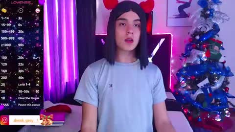 Snapshot of derek_grey1 chatting on December 30, 8:15 pm Derek independent online show from December 30, 8:15 pm