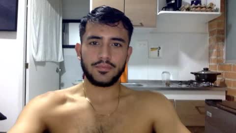 Snapshot of derek_smiith chatting on December 10, 4:45 am Derek smiith online show from December 10, 4:45 am