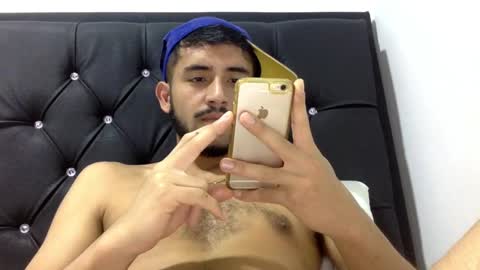 Snapshot of derek_smiith chatting on December 13, 9:46 am Derek smiith online show from December 13, 9:46 am