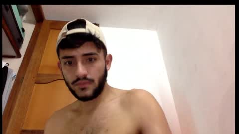 Snapshot of derek_smiith chatting on February 15, 8:33 am Derek smiith online show from February 15, 8:33 am