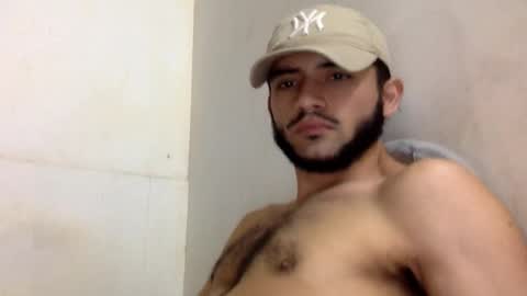 Snapshot of derek_smiith chatting on October 6, 11:51 am Derek smiith online show from October 6, 11:51 am