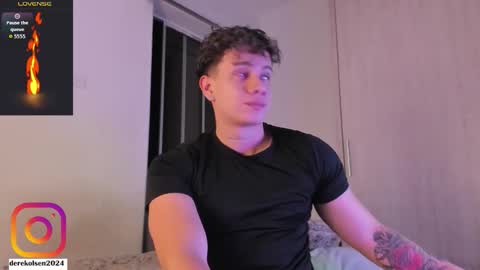 Snapshot of derekolsen_ chatting on October 27, 2:04 am Derek IG Derekolsen2024 online show from October 27, 2:04 am