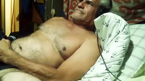 derick1961 online show from September 30, 4:39 am