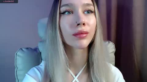 Ari online show from March 5, 6:37 pm