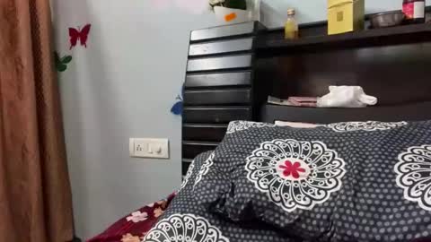 Snapshot of desi_punjabn chatting on November 24, 3:28 am simran online show from November 24, 3:28 am