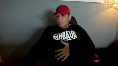 Snapshot of designturbate chatting on February 17, 2:48 pm Designturbate online show from February 17, 2:48 pm