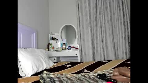 desirepeace online show from February 20, 4:09 am