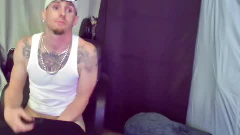 Snapshot of desiriabledesiri chatting on February 13, 8:59 am Ryley Rydes online show from February 13, 8:59 am