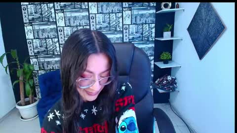 Snapshot of desiring__angel chatting on December 2, 3:34 am Desiring Angel online show from December 2, 3:34 am