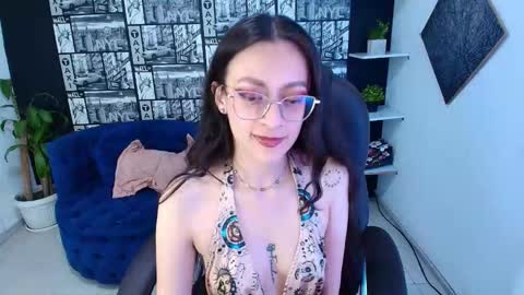 Snapshot of desiring__angel chatting on December 3, 4:09 am Desiring Angel online show from December 3, 4:09 am