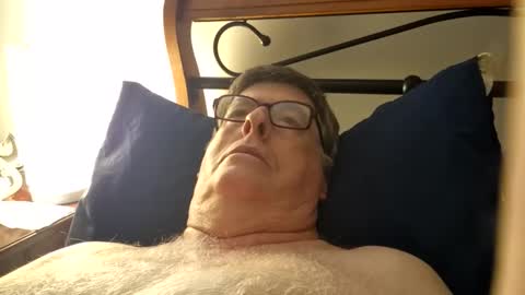 Desmon1958 online show from April 2, 1:20 pm