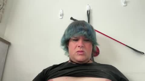 Snapshot of desmondks chatting on November 24, 7:35 pm Dezmond online show from November 24, 7:35 pm