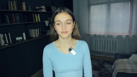 Snapshot of destiebestie chatting on November 18, 8:30 am Ann online show from November 18, 8:30 am