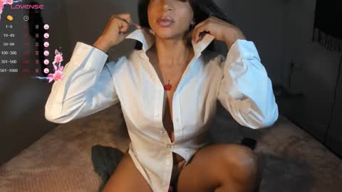 Destinne Mill online show from October 17, 2:41 pm